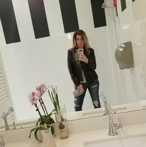 Meet your Posher, Jen - Picture 4 of 4